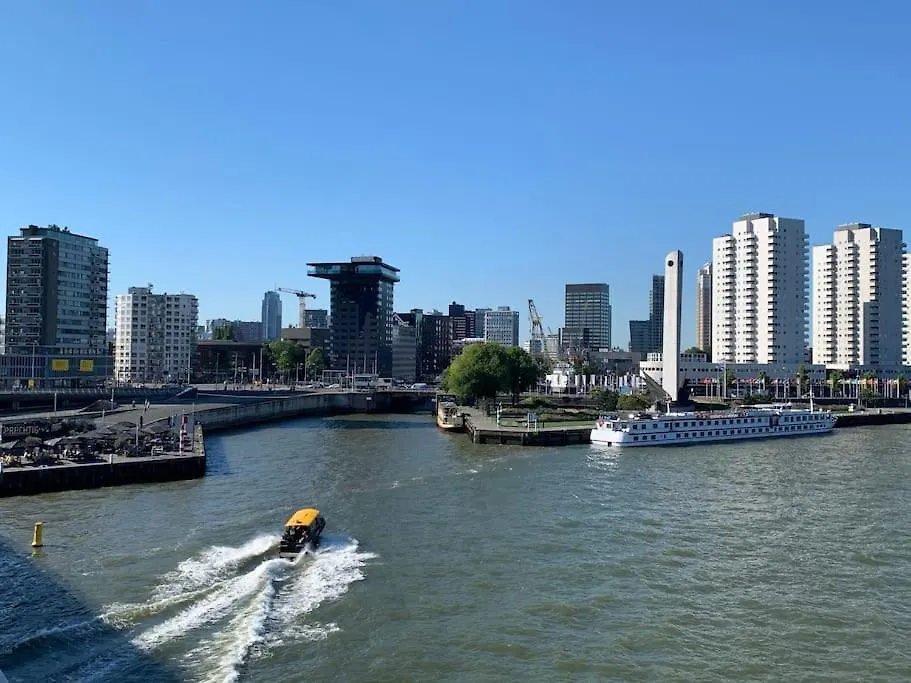 Stunning View Apt Free Parking Apartment Rotterdam