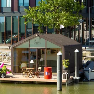 Wikkelboats At Wijnhaven Botel